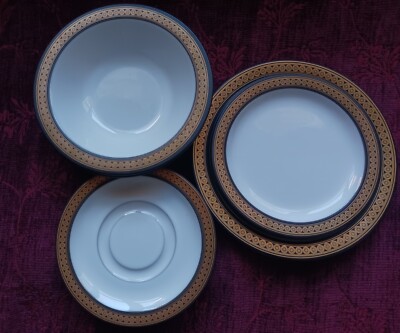 Hornsea MIDAS  7 Piece Lot -  Cereal/Soup Bowls, Salad & Bread Plates, Saucers