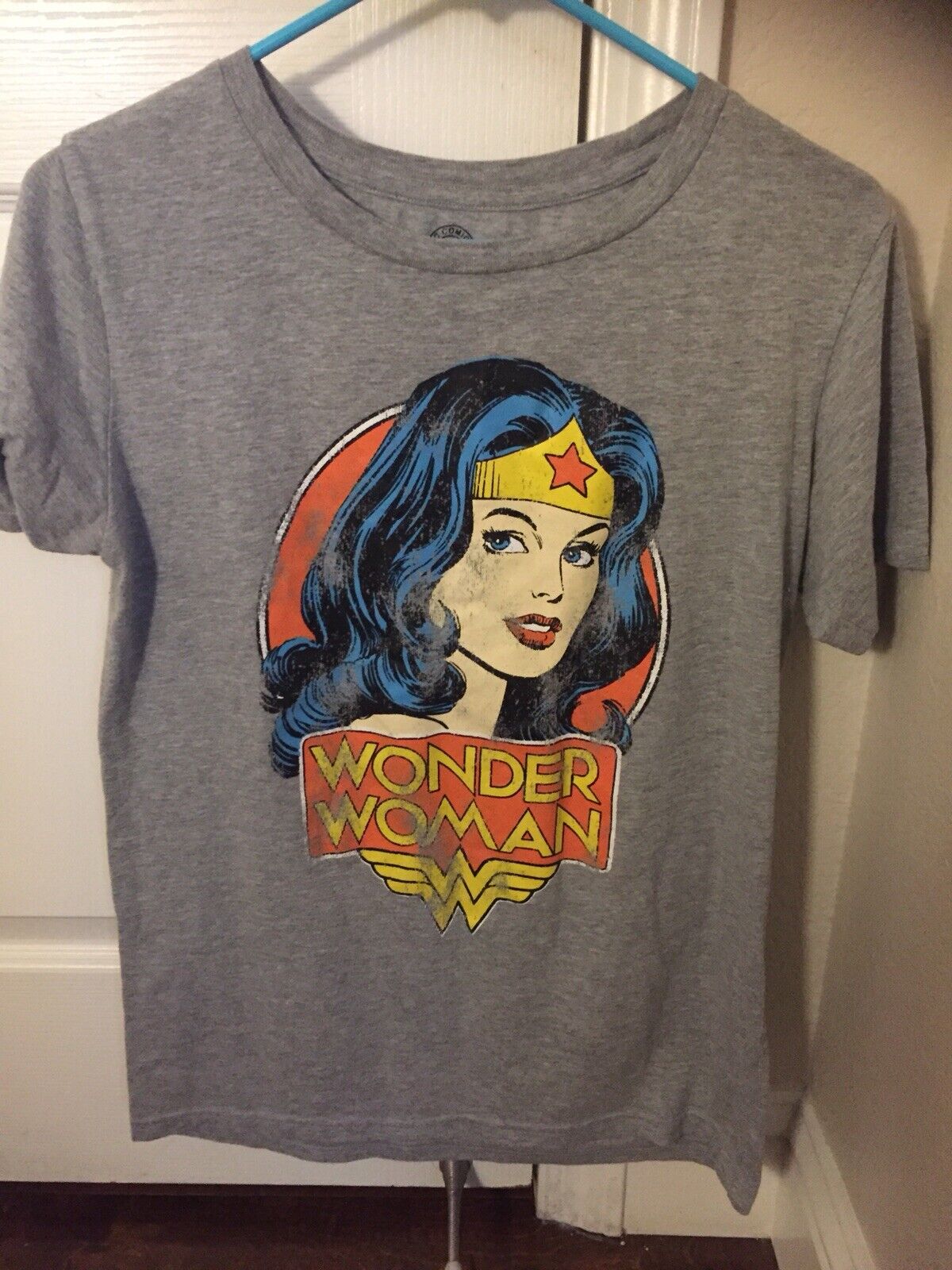 DC Comics Original Wonder Woman Logo Gray Junior's T-shirt Size M | eBay