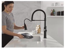 Delta Rhett 18829-BL-DST PreRinse Prostyle Matte Black Spray Kitchen Faucet