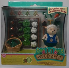 Calico Critters Lil Woodzeez Garden Set