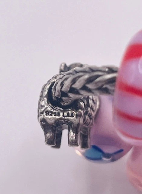 Pulsera Trollbead completamente cargada, cerradura de pez grande retirada, 16 dijes, 5+ retirada Foto 3 de 4