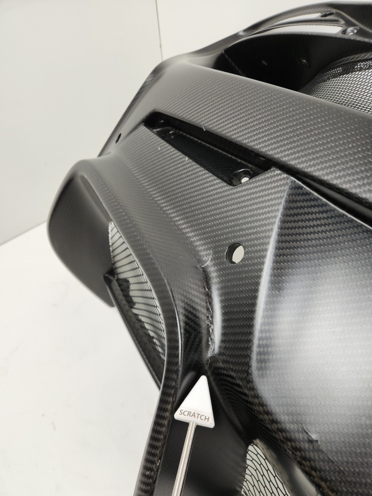 2015-2017 MCLAREN 675LT REAR BUMPER COVER CENTER DIFFUSER CARBON FIBER OEM 