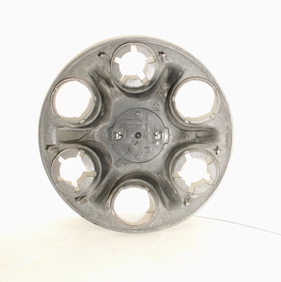 Tapa central de rueda Nissan Xterra 2010 OEM Foto 3 de 4