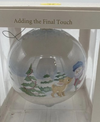 Hallmark Keepsake  Adding the Final Touch   Christmas ornament 2008