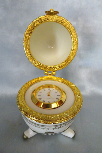 Orologio/orologio al quarzo decorativo a forma di uovo con piedi motivo a scorrimento bordo tono oro - Foto 1 di 11