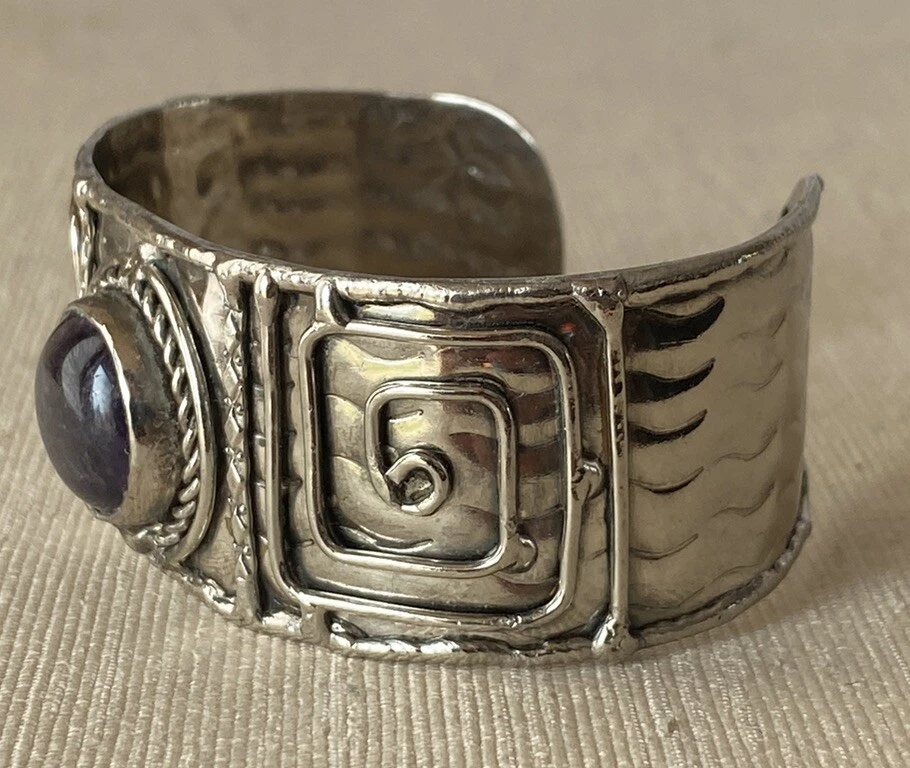 Brazalete Brazalete Modernista Brutalista Piedra Amatista Natural Plata Metal Estudio Arte Foto 2 de 4