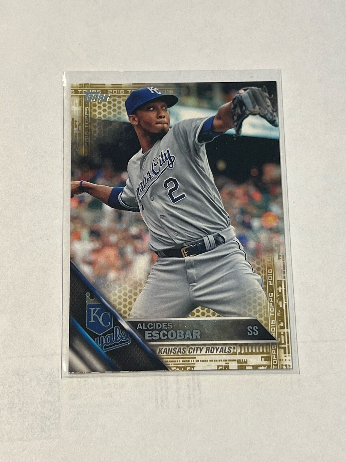 2016 TOPPS SERIES 1 GOLD PARALLEL ALCIDES ESCOBAR /2016