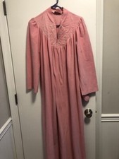 Womens Vanity Fair Pink Robe Medium