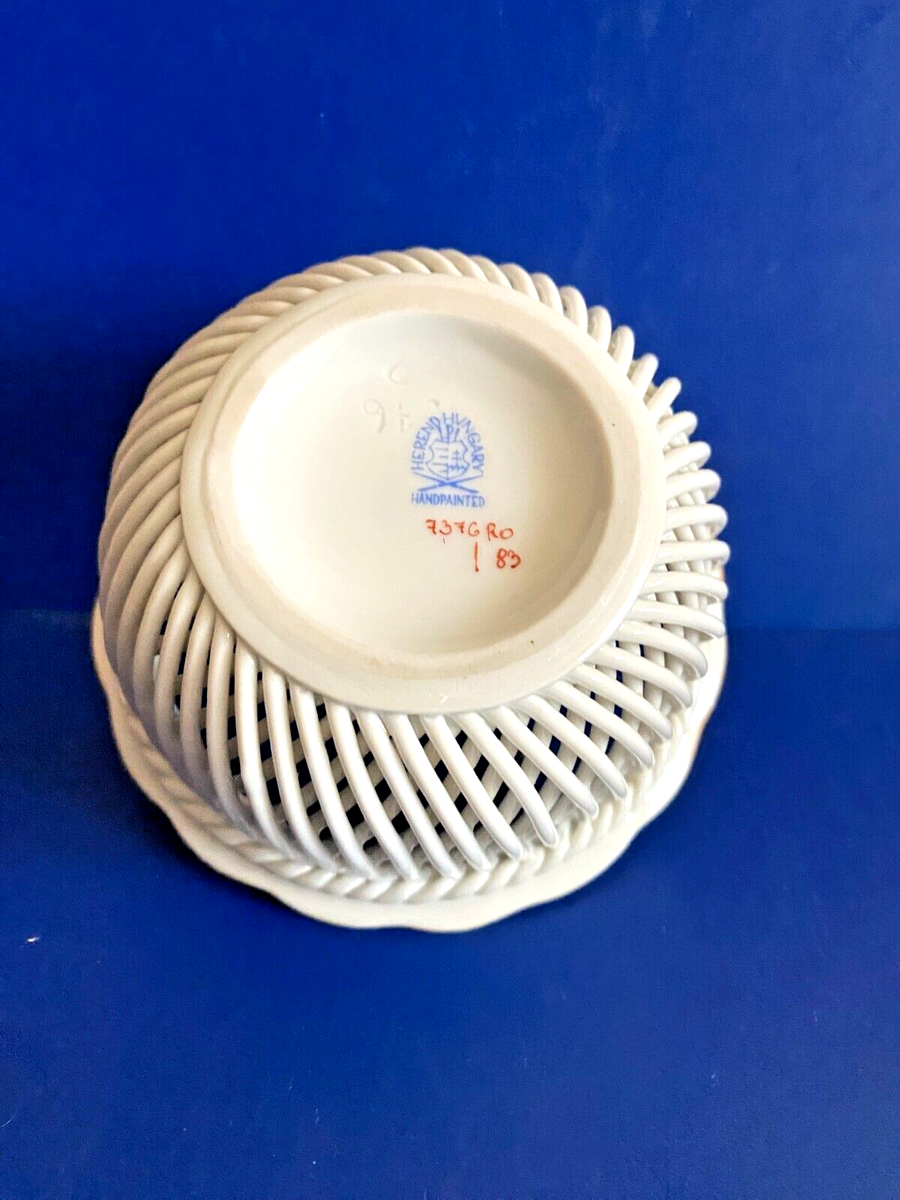 HEREND PORCELAIN HANDPAINTED ROTHSCHILD SMALL OPEN WORK BASKET