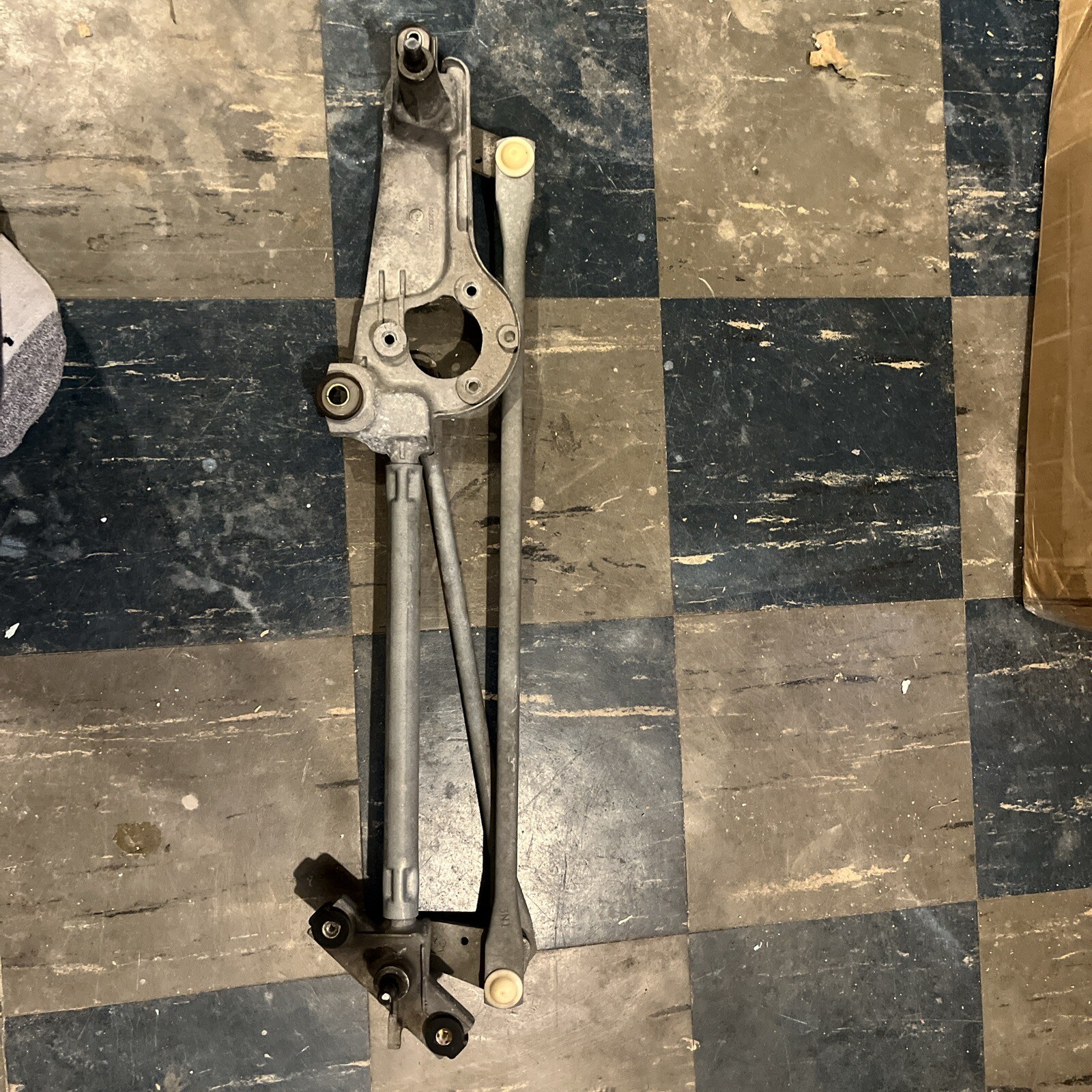 2004 2010 TOYOTA SIENNA Windshield Wiper Linkage Oem 85150AE010 eBay