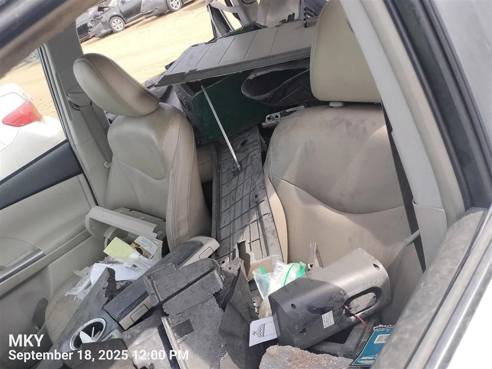 后视镜 Prius V V VIN Eu 7th 和 8th 数字适合 13-18 PRIUS 7356819 — 第 4/4 张图片