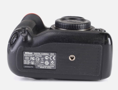 Nikon D4 Camera Body Shutter 120 K Boxed Battery & Charger - Picture 9 of 10