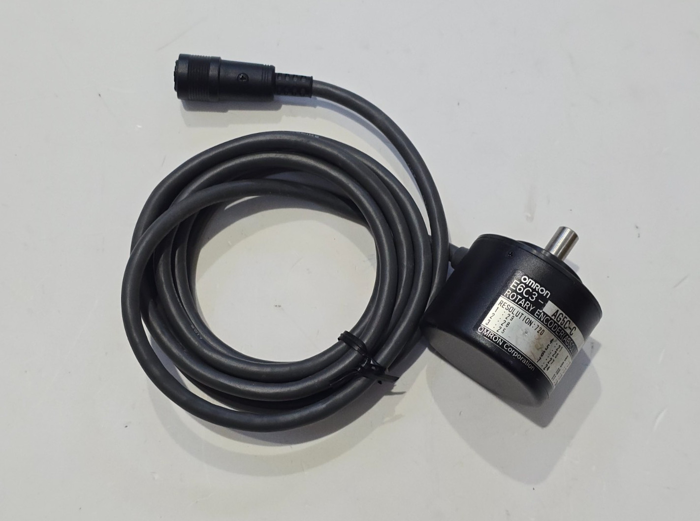 OMRON E6C3-AG5C-C Absolute Rotary Encoder