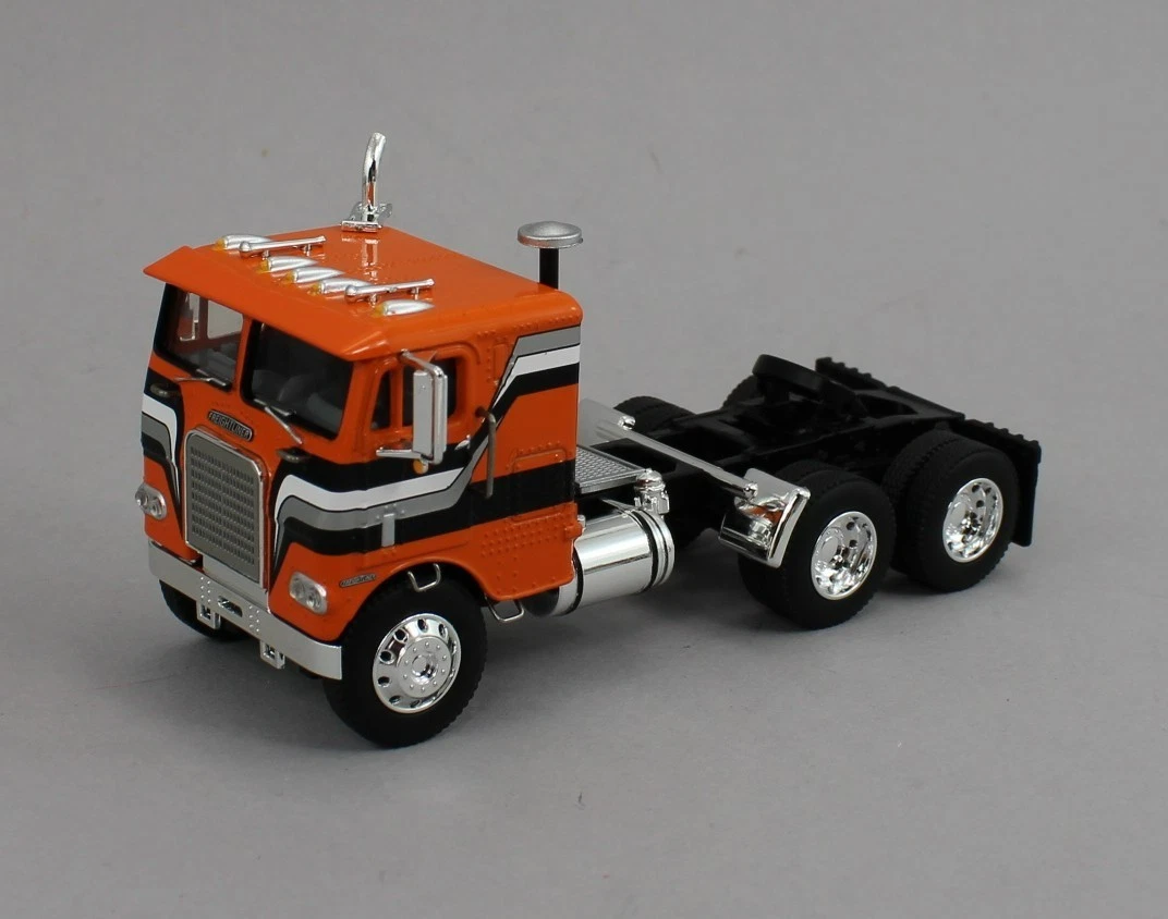 レア 1/32 Freightliner キャブオーバー型 トレーラー ミニカー レア 1