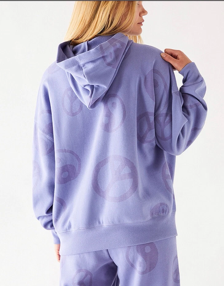 Champion sweater 2025 pacsun 90