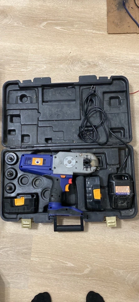 OSG Pipe Cutter, Plumber Tool. Cuts 1/4”- 1 1/8” Pipe. Pvc/Steel - Image 2 of 4