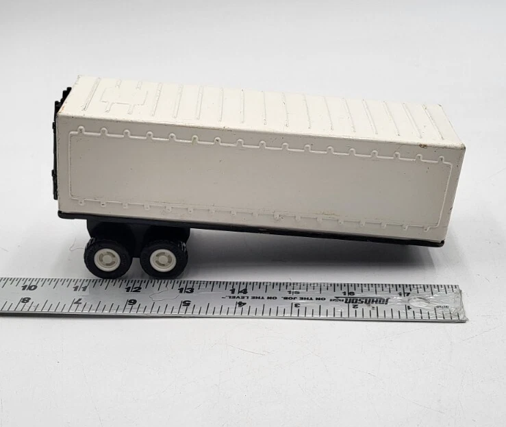 2辆老式Buddy L车辆。 Die Cast Big Mack 半拖车。 塑料汽车拖车 — 第 4/4 张图片