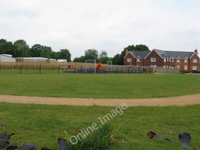 Foto 6x4 Spielplatz und neue Wohnsiedlung in West Town West Town\/TQ c2010