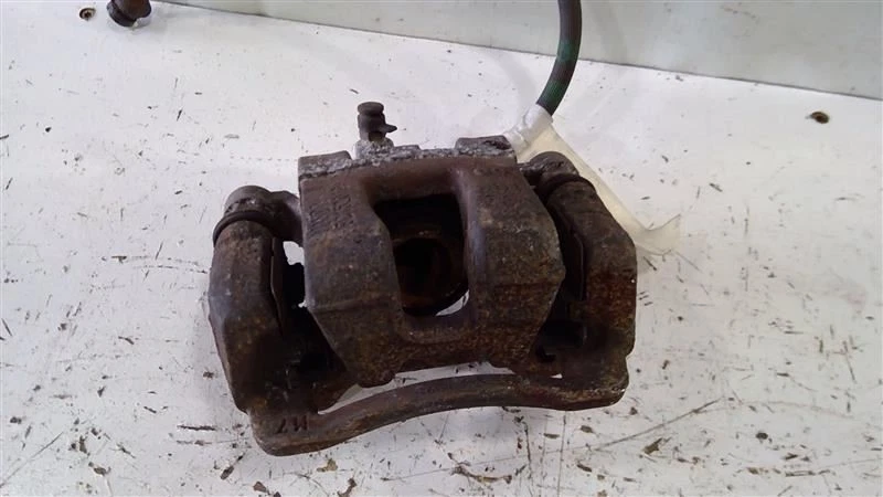 2016-2018 HYUNDAI TUCSON REAR LEFT BRAKE DISC CALIPER OEM 58210D3000  - Image 2 of 4