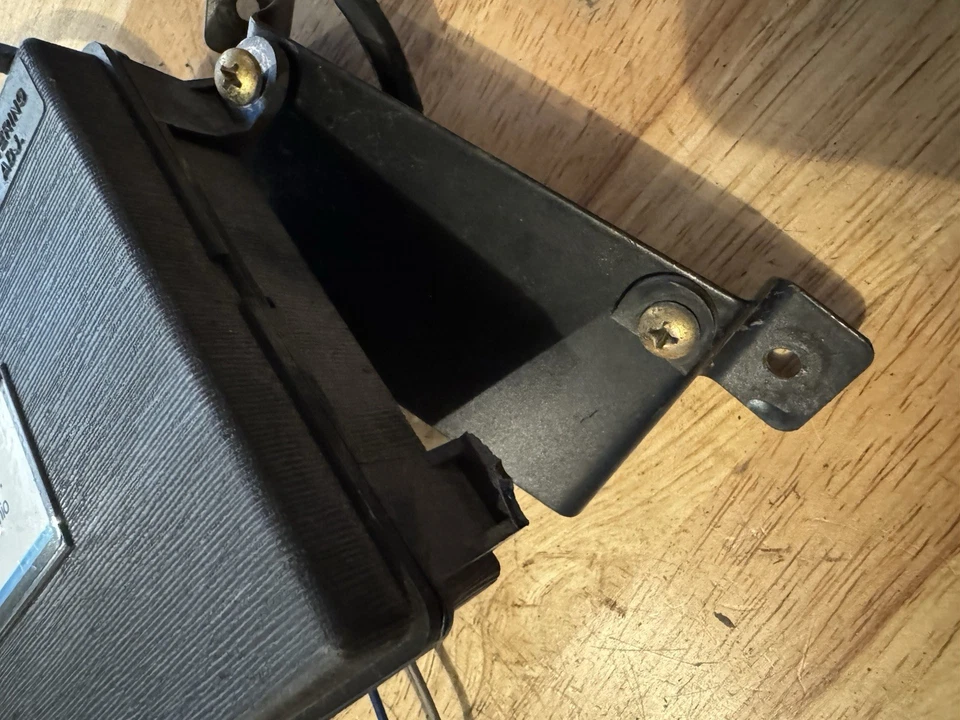 Volvo 240 Cruise Control Parts 1975-1982 - Image 3 of 4