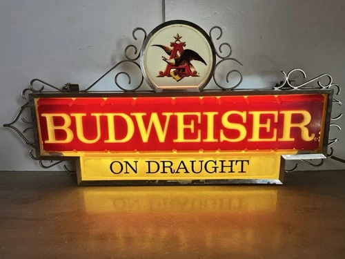 VINTAGE BUDWEISER BEER LIGHTED SIGN CIRCA 1967 ANHEUSER BUSCH BUD