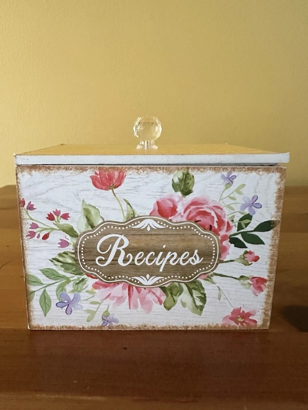 Blossom Jubilee Natural Wood Pioneer Woman Recipe Box With Lid & Crystal Knob