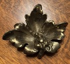 Vtg Dimensional Brass Grape Leaf Shape w Grapes Trinket Ring Dish or Ashtray — photo 2