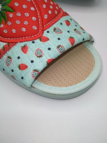 DeValverde Scuff - Ladies - 1503 - Strawberries - Gris Marino Verdinas - Picture 9 of 23