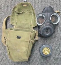 British 1945 Mark II Gas Mask LIGHT WEIGHT WITH Bag  Green Canvas 1944/1945
