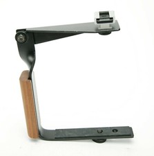 Bachrach Camera Flash Bracket From JHB Photo F/Portraiture To Avoid Heavy Shadow