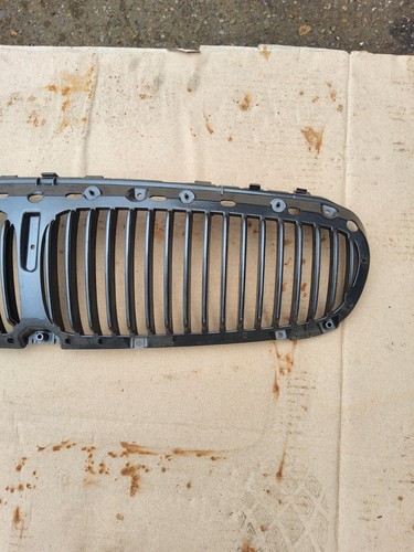 Jaguar X Type Front Hood Grille 4X438A133A New Old Stock - Picture 3 of 7