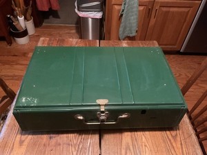 Vintage Coleman 413G  10-76 Dual 2 Burner Camp Stove Untested