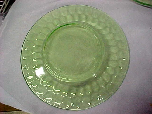 Vintage FEDERAL GLASS Uranium Thumbprint Luncheon Plate Green Depression Antique