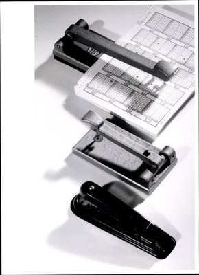 Photo Berlin, Bert Sass, various office punch and stapler - 10356441