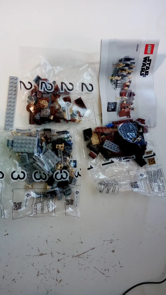 LEGO 40686 Star Wars Federación de Comercio Tropa Carrier Set Nuevo - Caja Dañada Foto 2 de 3