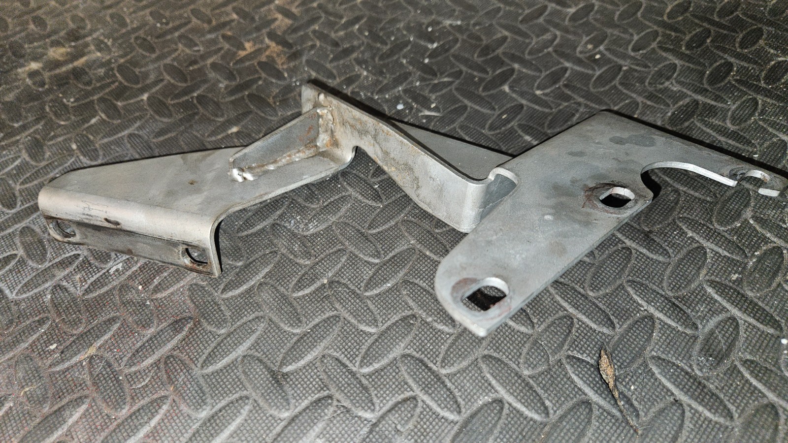 Ferrari 430, left & right exhaust gearbox mounting brackets, P/N 223144 & 223143