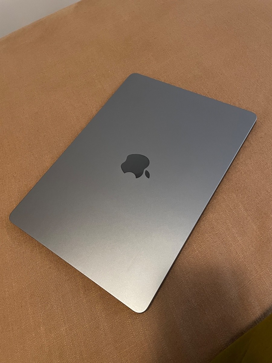 MacBook本体 Apple MacBook Air M2 16GB 512GB Amazon.com: 2023 Apple MacBook Air with Apple M2 Chip with 8-Core