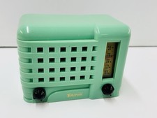 VTG EMERSON 540 EMERSONETTE IN MINT GREEN PLASKON DECO TUBE RADIO