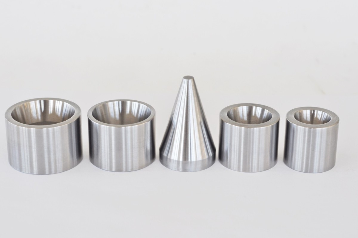 Jeu De Matrices Pour Pliage à 25° - Cônes Pliables Pour Fabrication De Bijoux (anneaux), Ukraine