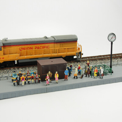 UJBVCX Lot de 100 Personnage Miniature Figurines Mini Figurines de Train Miniatures Assises et Debout 1:87 pour Scènes Miniatures