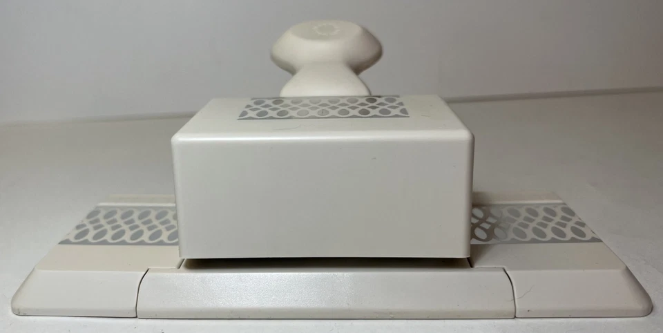 Martha Stewart Boarder Punch, Infinity Loops Punch Foto 3 de 4