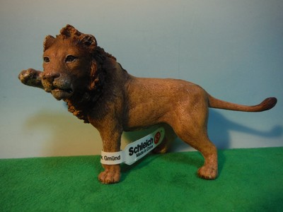 schleich lion cave