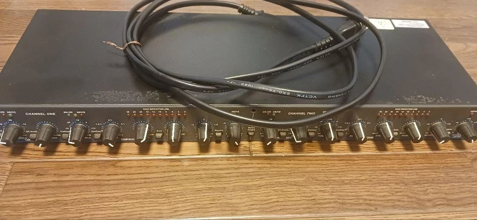 DBX 166XL Compressor Limiter Professional Audio Processor Operation Confirmed - Image 2 of 4