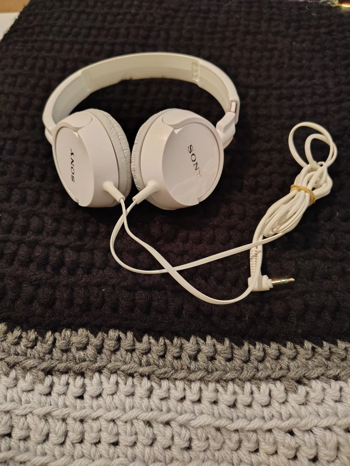 Auriculares Sony con cable blancos Foto 2 de 3