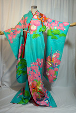 Japanese kimono SILK,"HIKIFURISODE",Vintage,Birds with Koma embroidery,L6'..4749