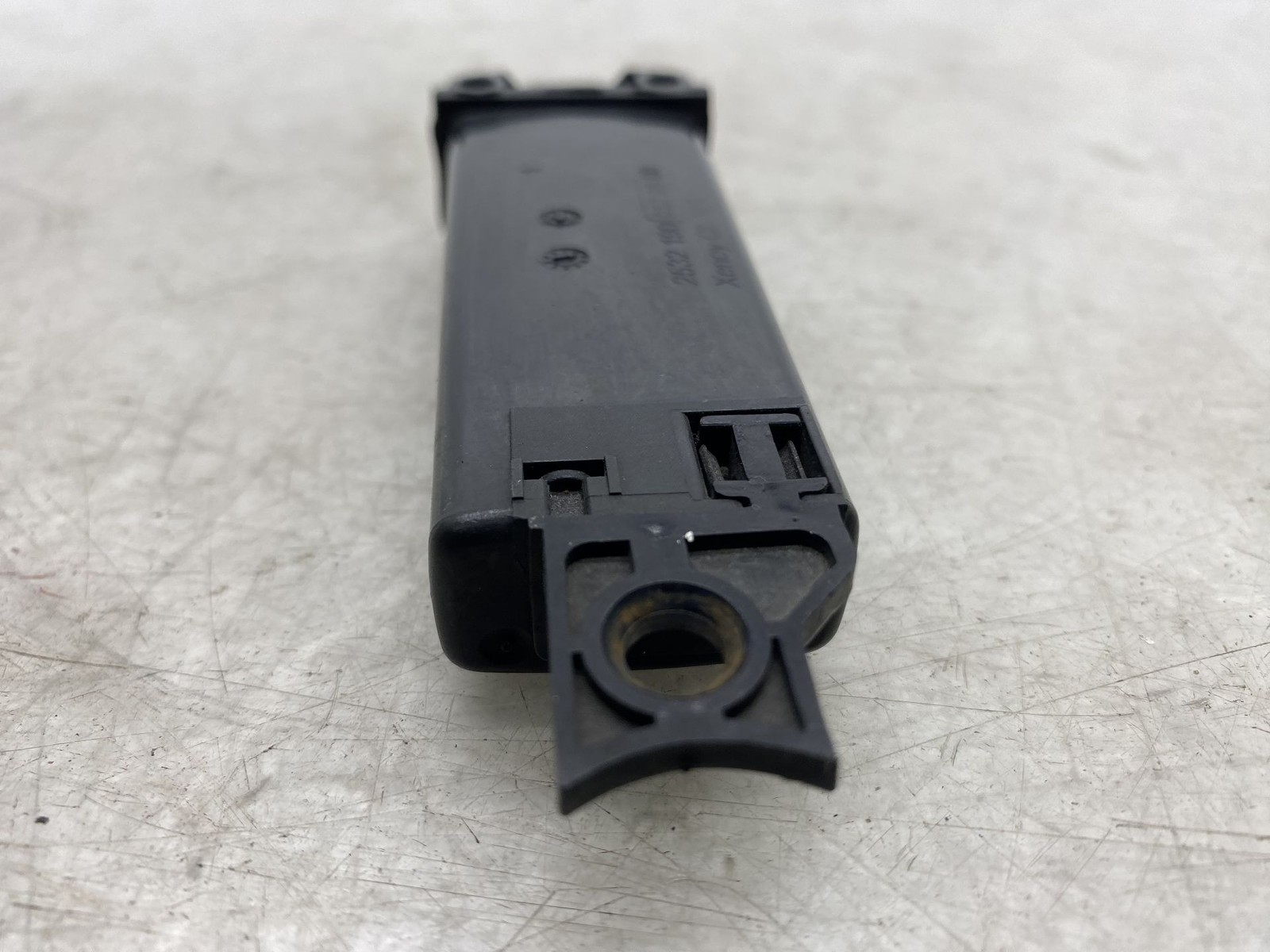 2013-2018 BENTLEY FLYING SPUR TIRE PRESSURE RDC CONTROL MODULE UNIT 8E0907277