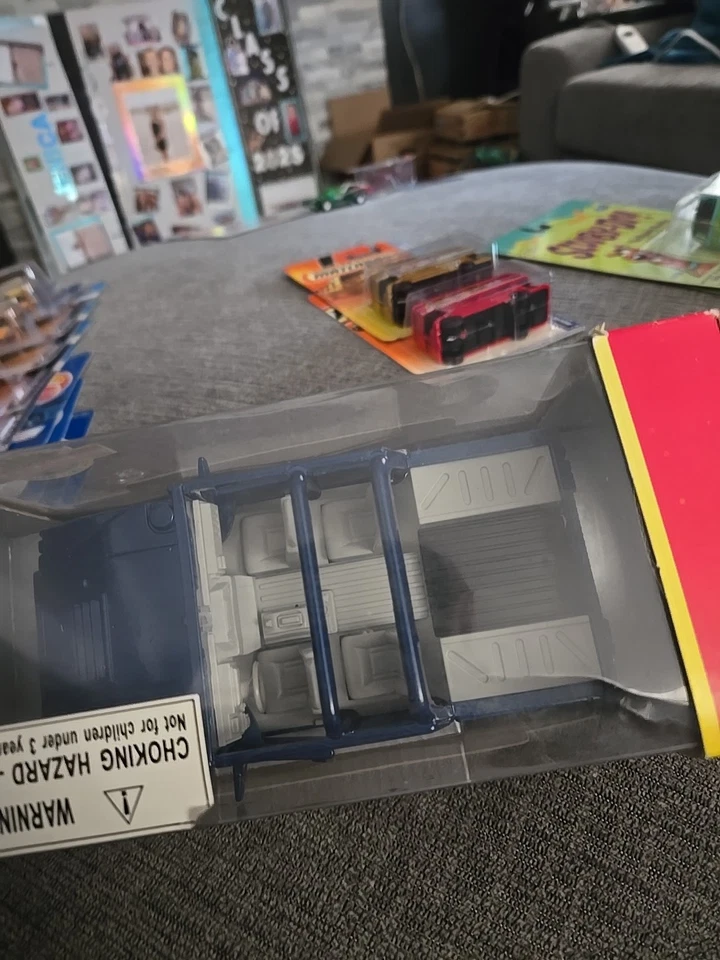 1996 New-Ray HUMMER SUPER FRICTION 4X4 ~ 1/32 Diecast Model 45323 Blue - Image 2 of 4