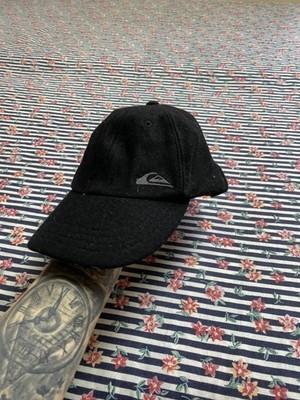 Quicksilver Mütze Kappe schwarz grau gesticktes Logo OSFM