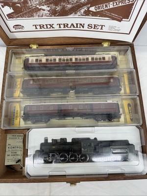 Trix Orient Express Train Set - Locomotive w/ 3 Passenger Cars
