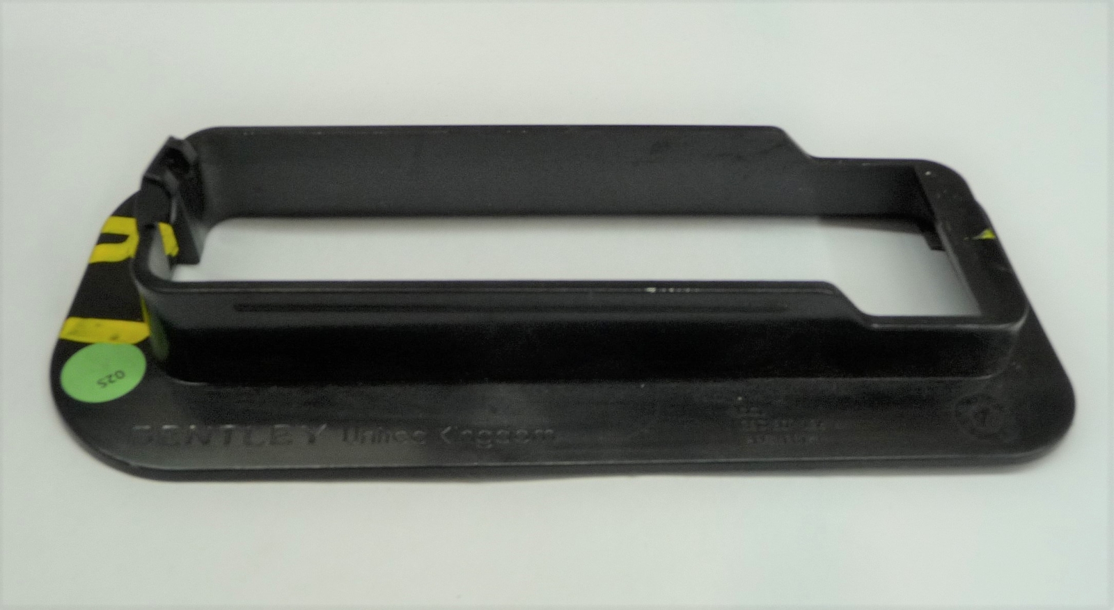 20-22 Bentley GT GTC Rear Bumper Right Side Marker Bracket Holder 3SD807136A OE